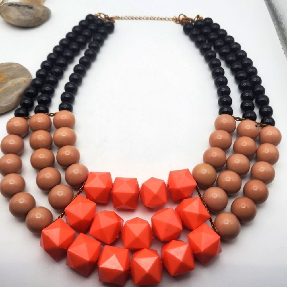 Art‎ avante Chunky shape beaded necklace statement jewelry
